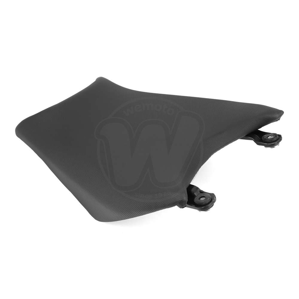 0NQ3985_ah7852 three.jpg